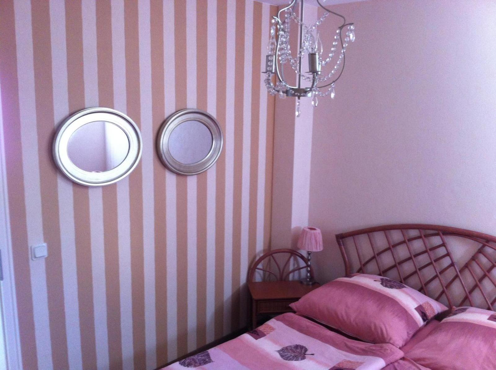 Apartment Vis-a-vis *